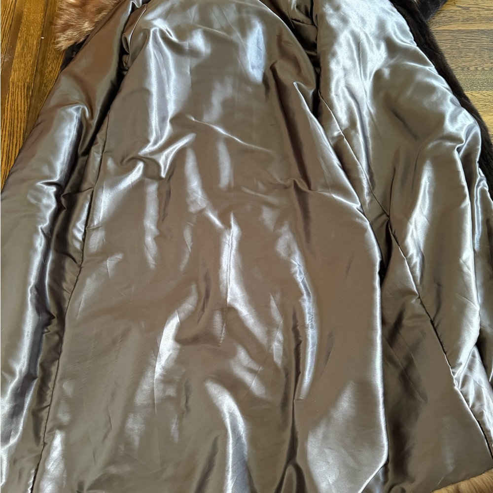 Brown mink fur coat with red fox fur collar trim - Picture 10 of 16